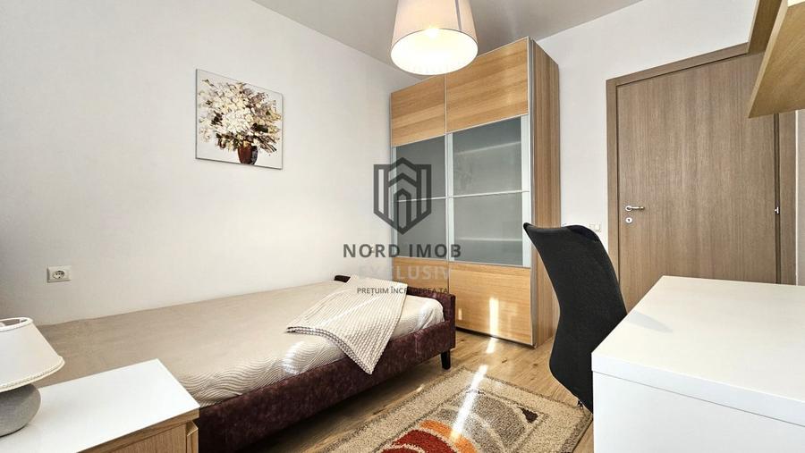 Apartament cu 4 camere semidecomandat, mobilat în Băneasa