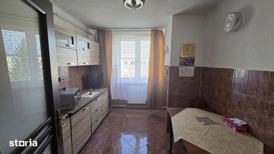 Apartament cu 4 camere în Central