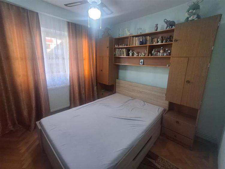 Apartament cu 2 camere decomandat în Valea Aurie — fotografia 1