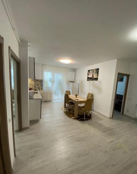 Apartament cu 3 camere semidecomandat, mobilat în Florești