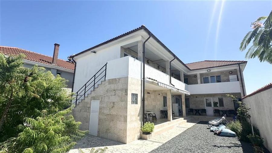Hotel/Pensiune, de 200 mp, în Exterior Nord