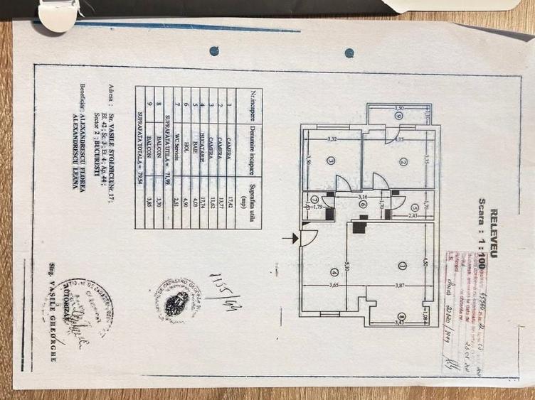 Apartament cu 3 camere decomandat, mobilat în Baicului