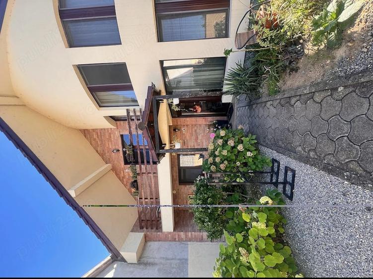 Casă cu 4 camere cu Teren 447 Mp în Central