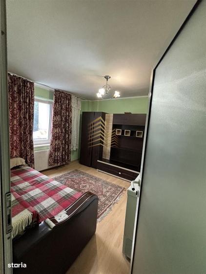 Apartament cu 3 camere decomandat în Ciupercenii Noi