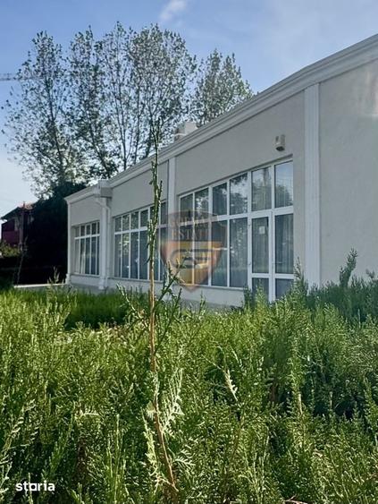Spațiu comercial, de 400 mp, în Nord