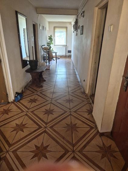 Casă cu 4 camere cu Teren 245 Mp în Giurgiului