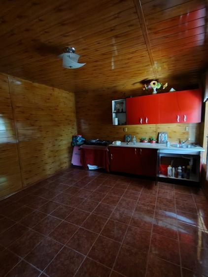 Casă cu 3 camere în Central