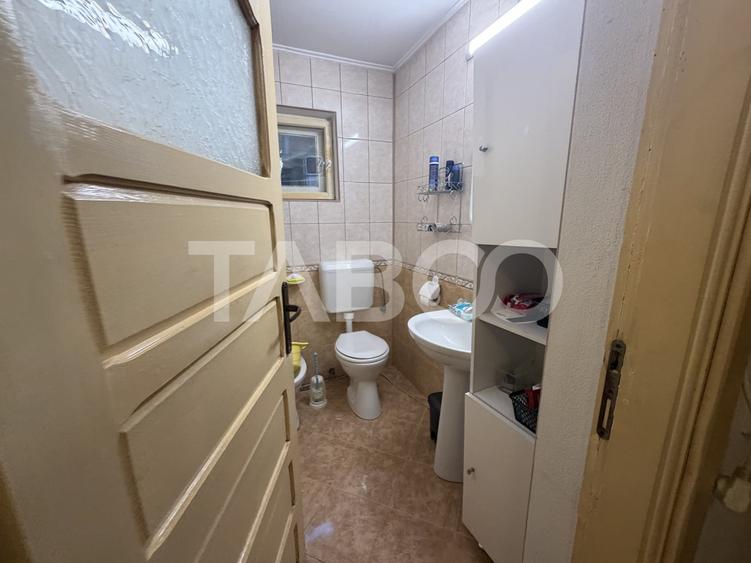 Casă individuală cu 5 camere cu Teren 500 Mp în Dejani