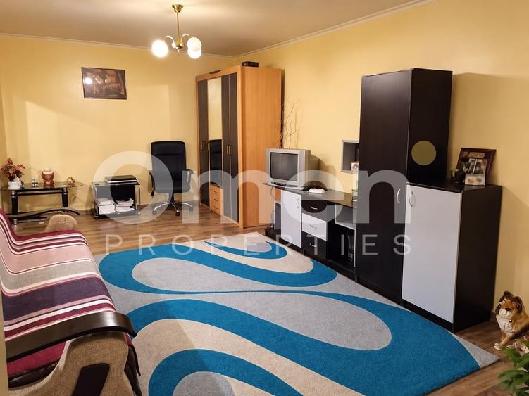 Apartament cu 2 camere decomandat, mobilat în Traian
