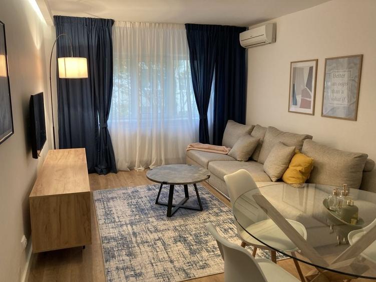 Apartament cu 2 camere decomandat în Aviației