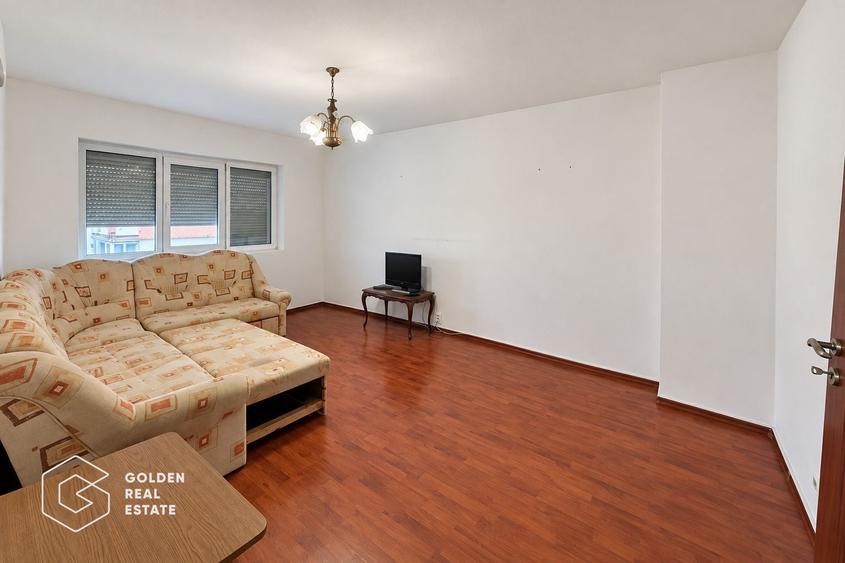 Apartament cu 3 camere decomandat în Alfa