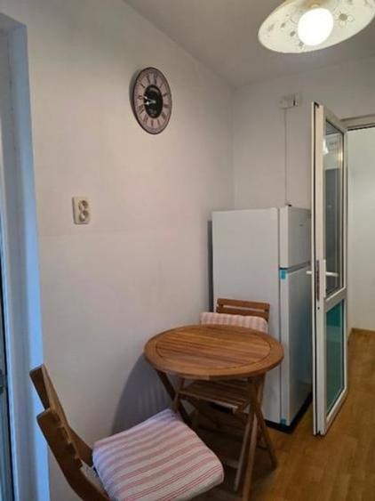 Apartament cu 2 camere semidecomandat în Vatra Luminoasă