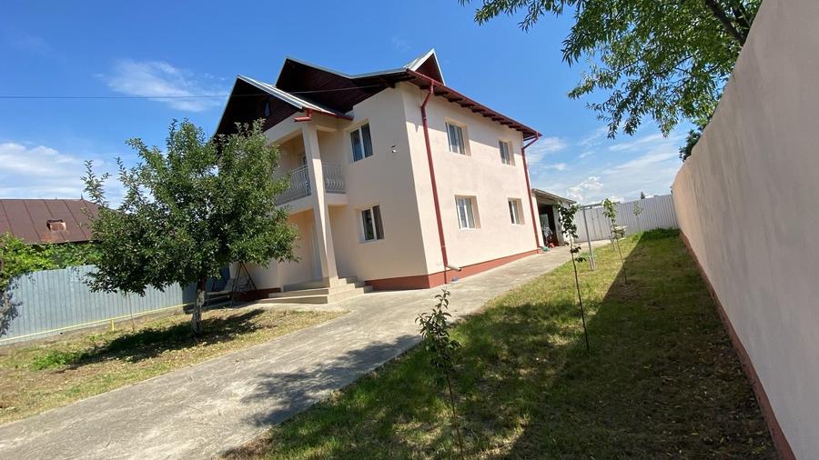 Vila de vis cu gradina - 1