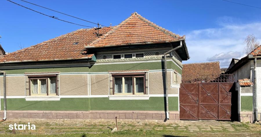 Casă cu 4 camere cu Teren 772 Mp în Șinca