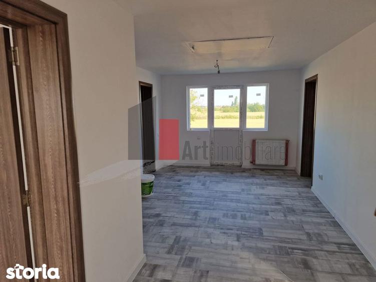 Casă cu 5 camere cu Canalizare în Central