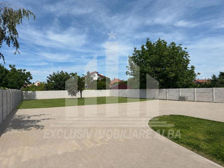 Garsonieră semidecomandată, mobilată în Lipoveni