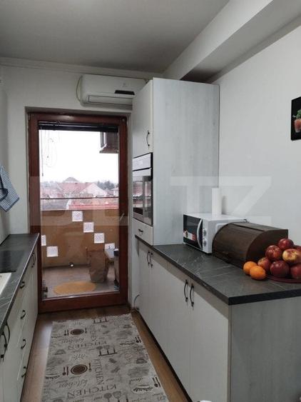 Apartament cu 3 camere decomandat, mobilat în Aurel Vlaicu