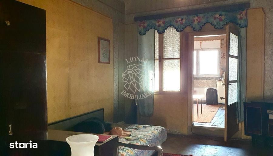 Casă cu 5 camere cu Teren 374 Mp în Ultracentral