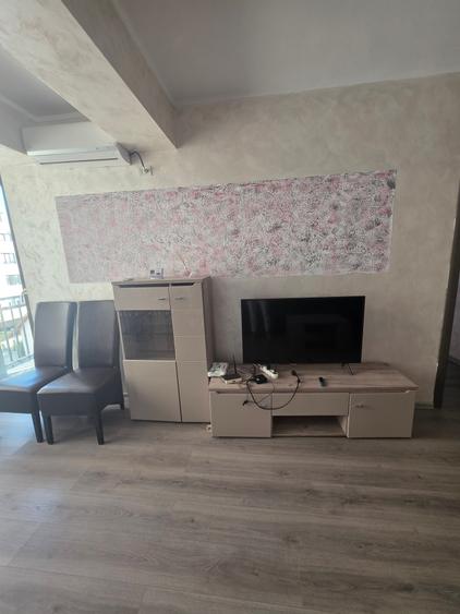 Apartament cu 2 camere semidecomandat, mobilat în Aurel Vlaicu