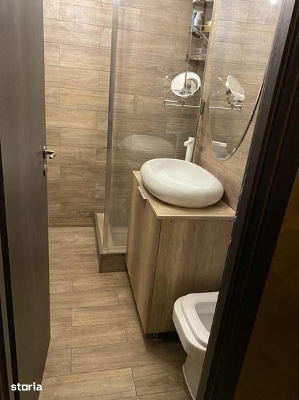 Apartament cu 2 camere decomandat în Tei