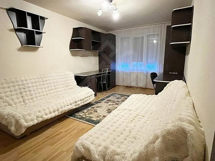 Apartament cu 3 camere decomandat în Rogerius