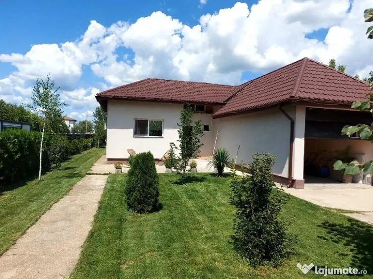 Casă cu 3 camere în Ciorogârla