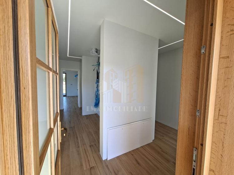Casă individuală cu 5 camere cu Canalizare în Sânpetru