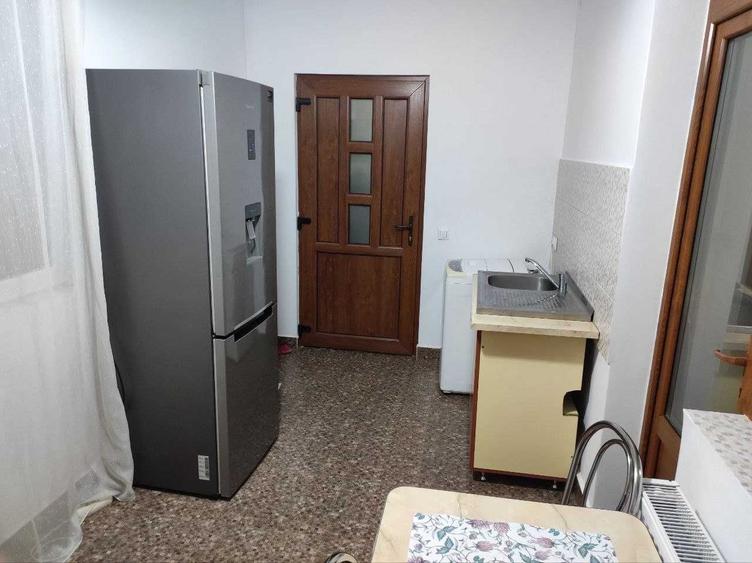 Garsonieră decomandată în Gruia