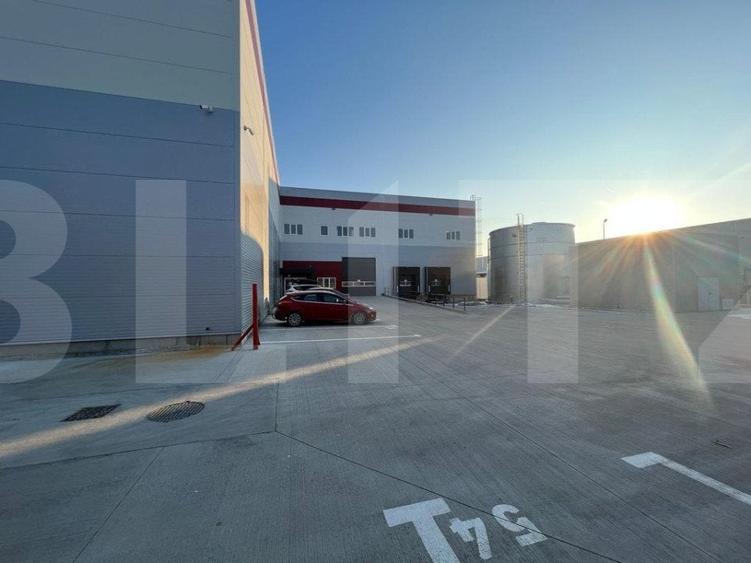 Spațiu industrial, de 1,500 mp, în Apahida