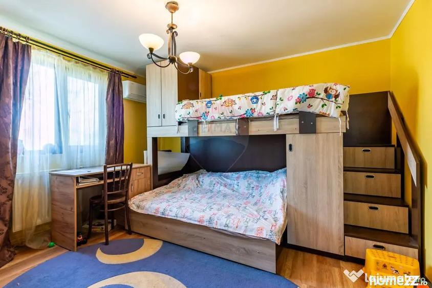 Casă cu 5 camere cu Teren 1000 Mp în Belciugatele