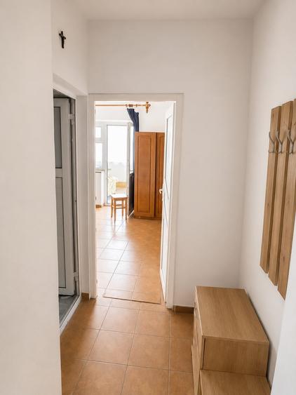 Apartament cu 2 camere decomandat, mobilat în Podul de Fier