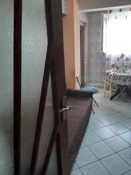 Apartament cu 2 camere decomandat în Micro 18
