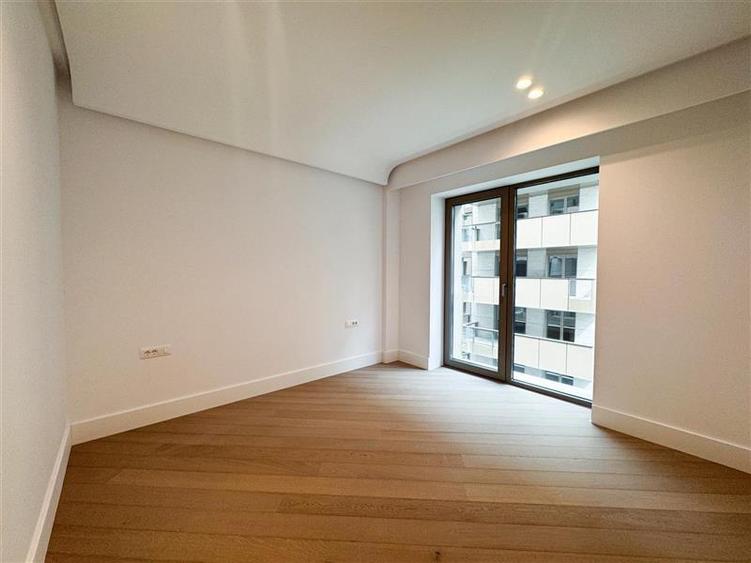 Apartament cu 3 camere decomandat în Iancu Nicolae