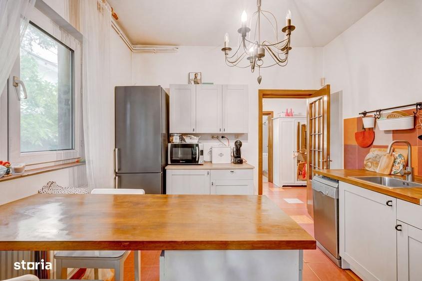 Comision 0% - Vila 5 camere, 4 dormitoare, teren 282mp in Sector 1 - 12