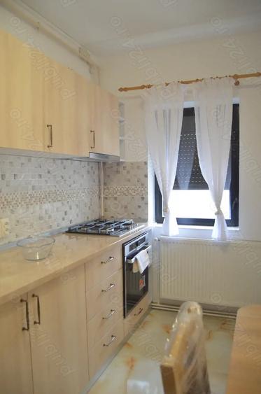 Apartament cu 3 camere decomandat în Predeal