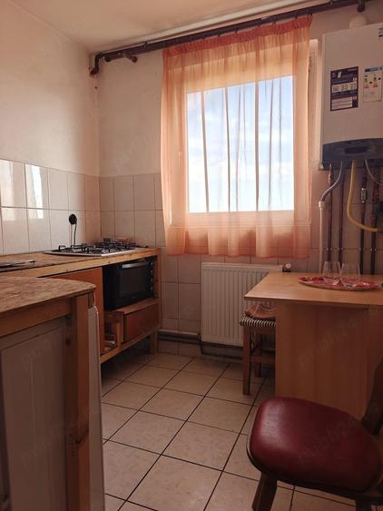 Apartament cu 2 camere decomandat în Podgoria