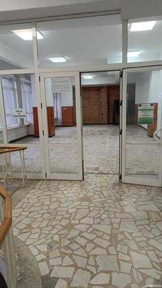 Spațiu comercial, de 480 mp, în Central