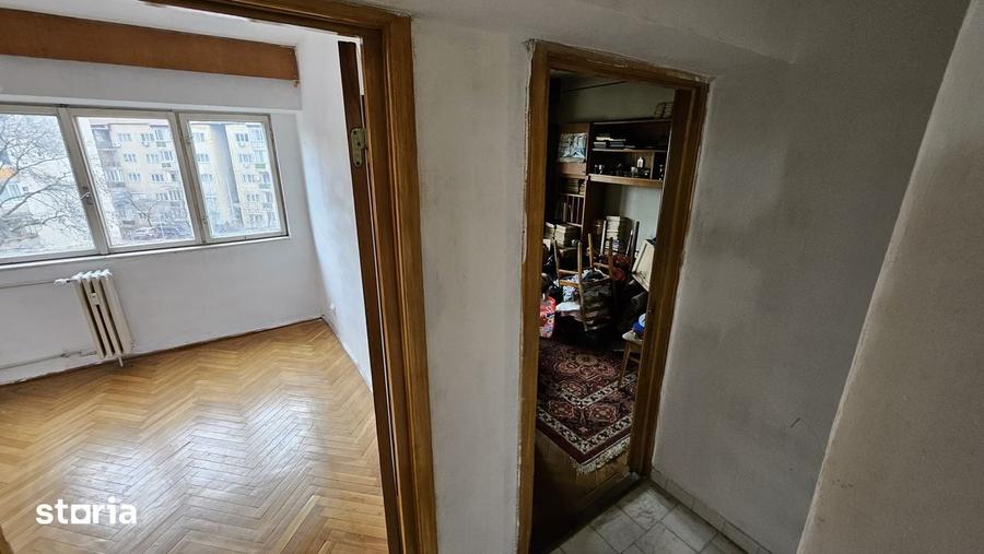 Apartament cu 3 camere decomandat în Dacia