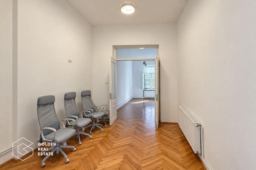 Apartament cu 3 camere semidecomandat, mobilat în Ultracentral