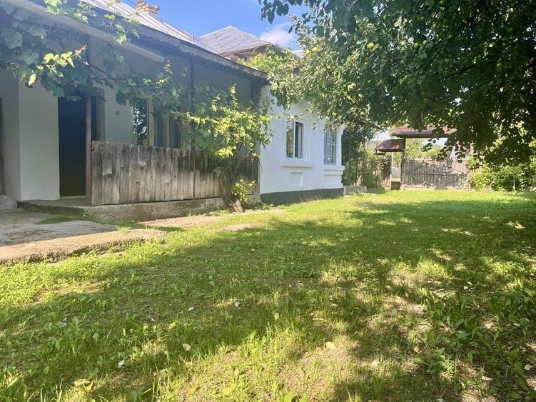 Casă cu 4 camere în Beleți