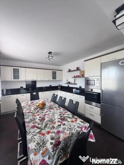 Casă cu 5 camere cu Teren 450 Mp în Rădăuți