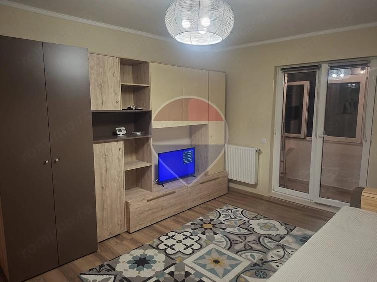 Apartament cu 2 camere semidecomandat în Baza 3