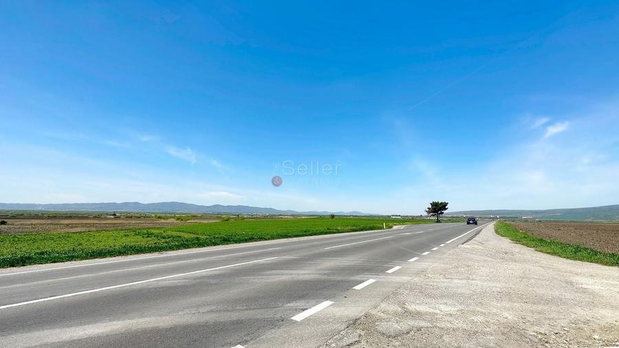 Teren Construcții intravilan de 60000 mp, în Feldioara