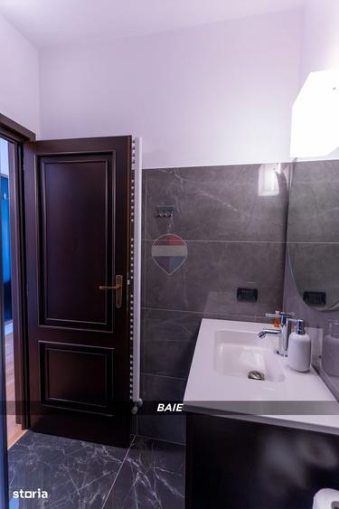Spațiu comercial, de 580 mp, în Central