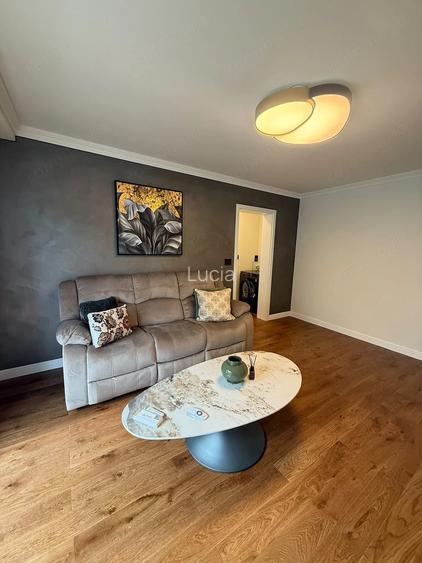 Apartament cu 2 camere SUPERB, et 1 INCALZIREA IN PARDOSELA Casa Tineretului Judetean