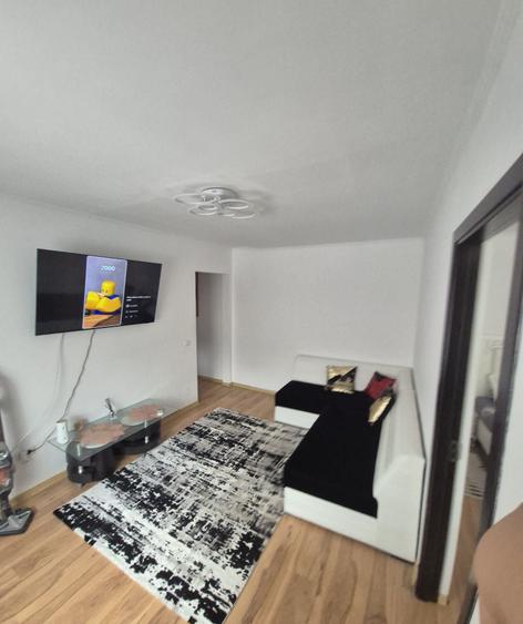 Apartament cu 2 camere semidecomandat în Exterior Vest
