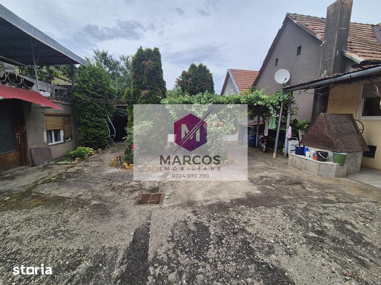 Casă cu 4 camere cu Teren 1726 Mp în Central