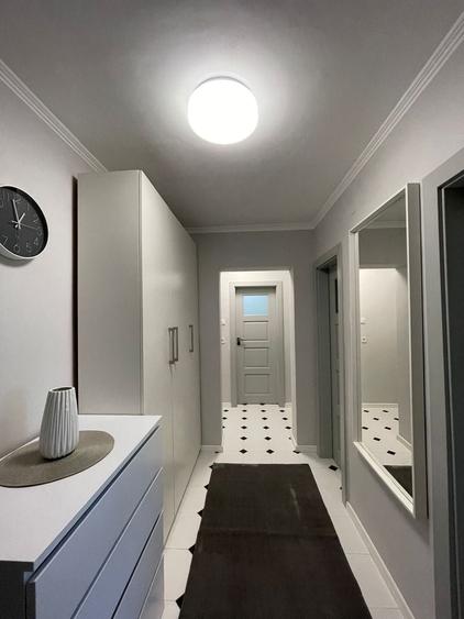 Apartament cu 4 camere decomandat în Dacia