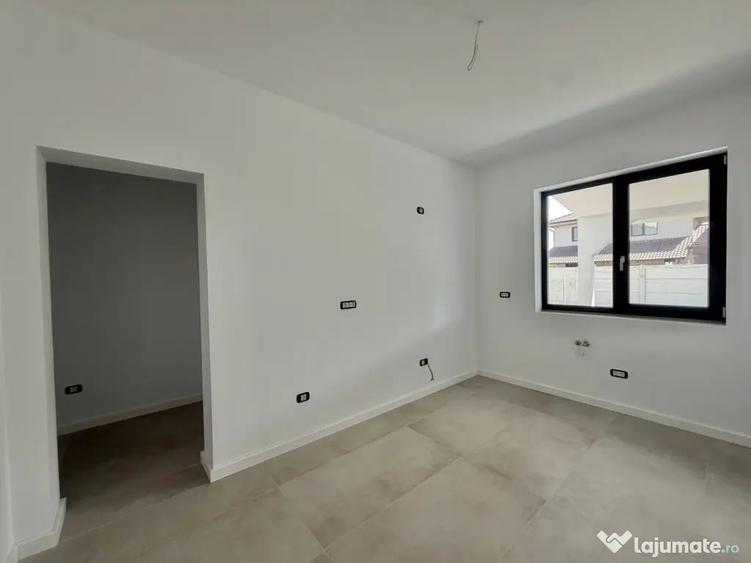 Casă cu 4 camere cu Teren 270 Mp în Giroc