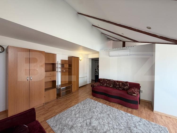 Apartament cu 3 camere semidecomandat, mobilat în Mănăștur